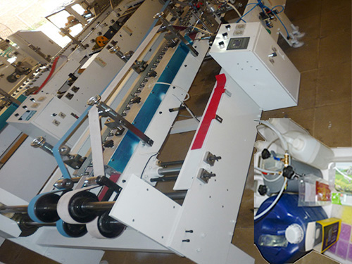 全自(zi)動膠(jiao)盒機(ji)廠家(jia)